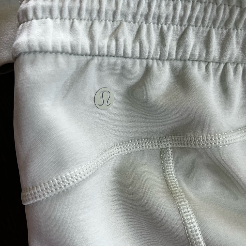 lululemon athletica Mint Green Lounge Sweatshirt & Shorts Set bundle size 6 - Picture 4 of 5